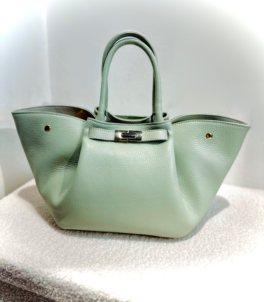 Sac vert d’eau en cuir 