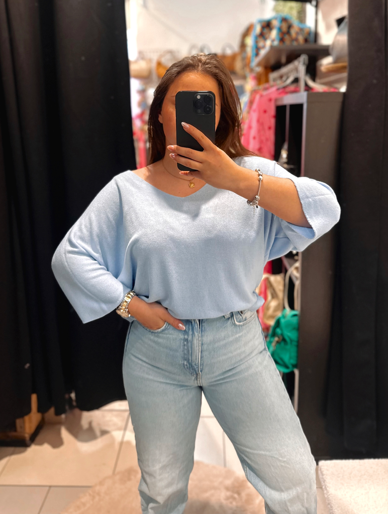 Blouse bleue ciel