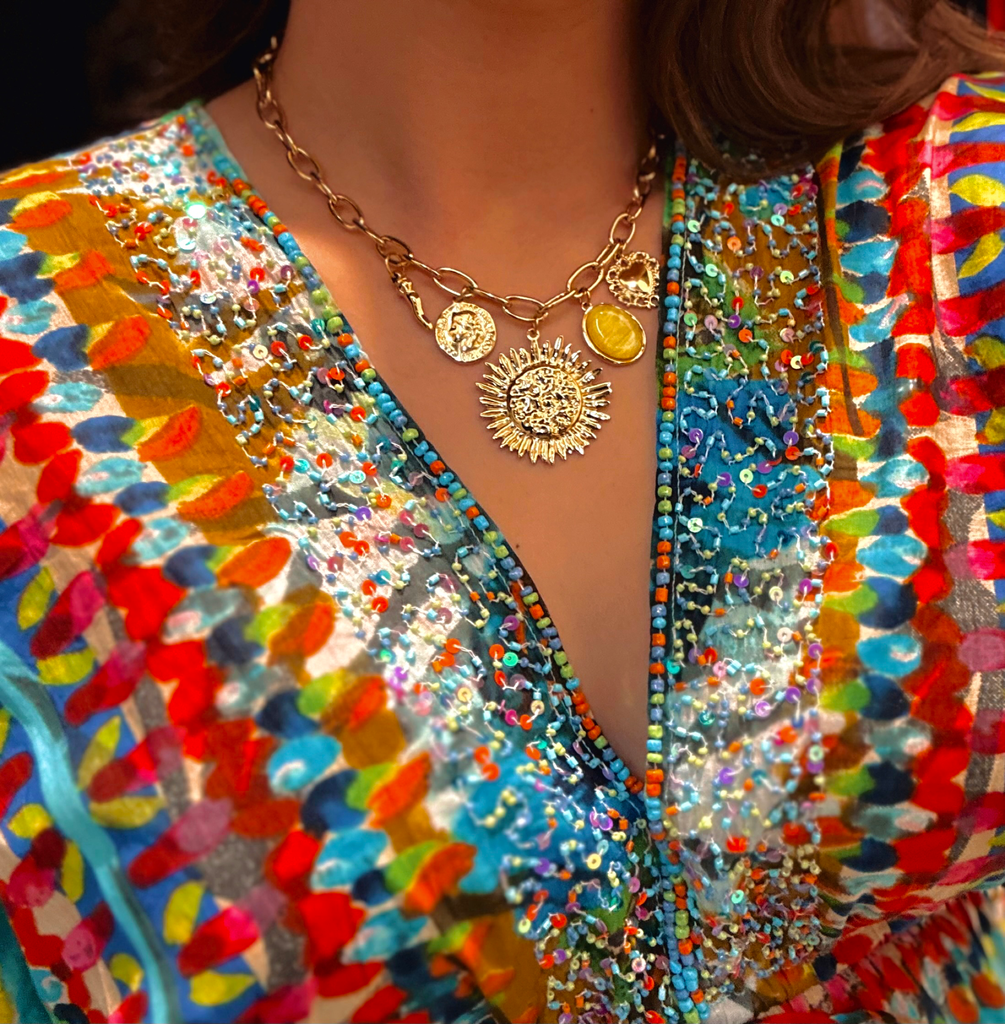 Collier soleil jaune 