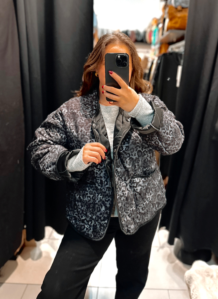 Veste léopard grise