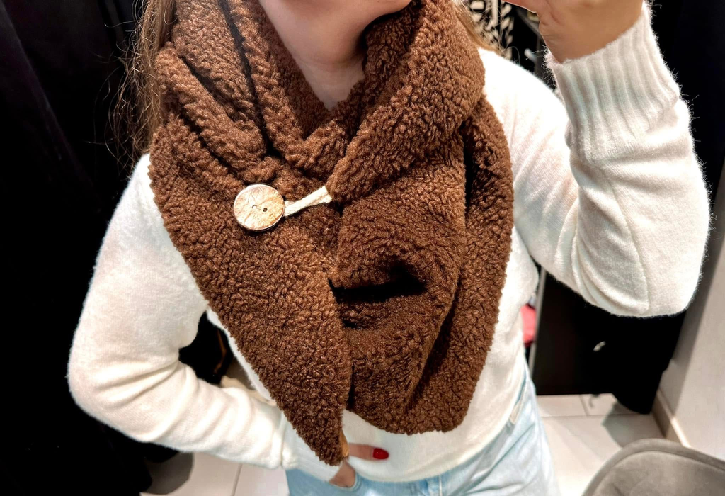 Col réversible chocolat