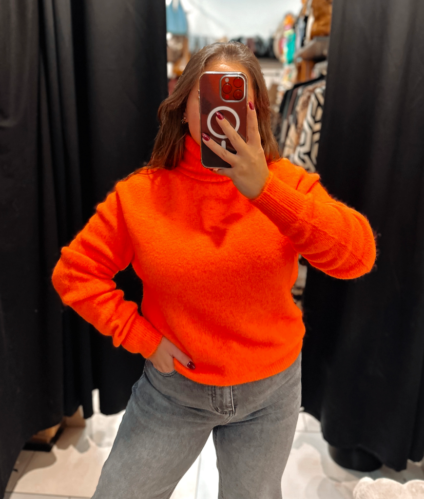 Col roulé en laine orange 
