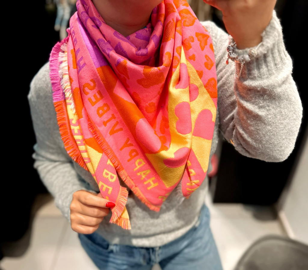 Écharpe rose fluo 