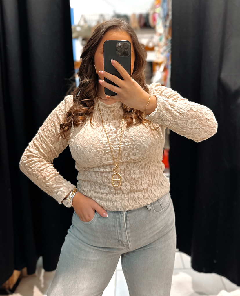 Blouse en dentelle beige