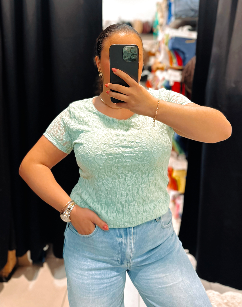 T-shirt dentelle vert d’eau