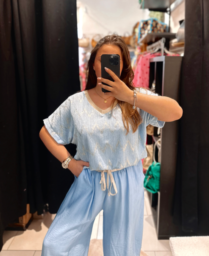 T-shirt bleu ciel et doré