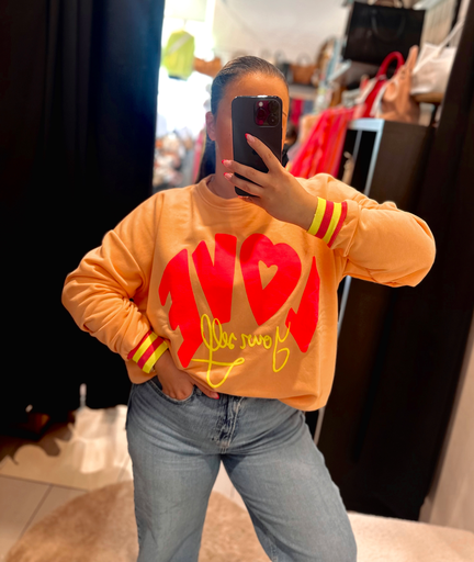 Pull love en orange