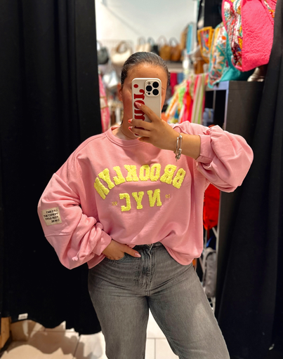 Sweat Brooklyn rose