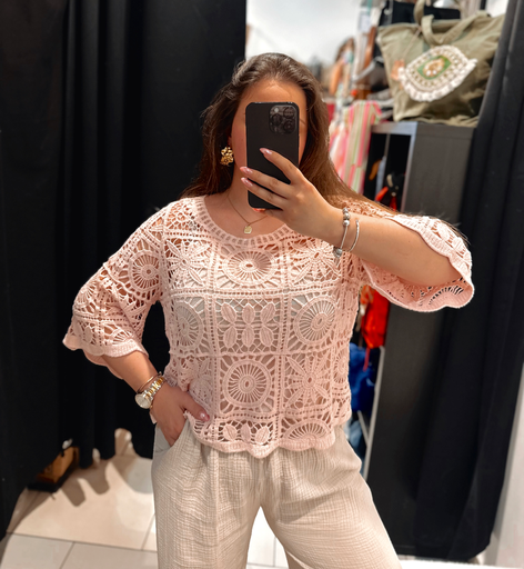 Blouse crochet rose clair 