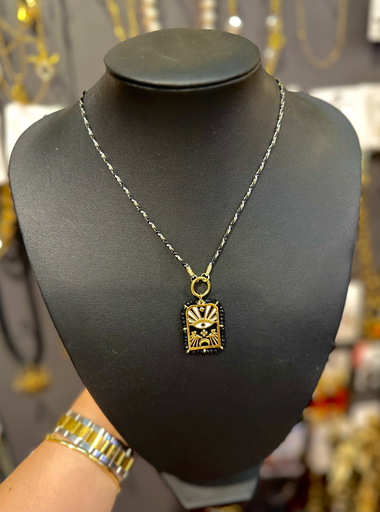 Collier cordon noir et plaquette oeil