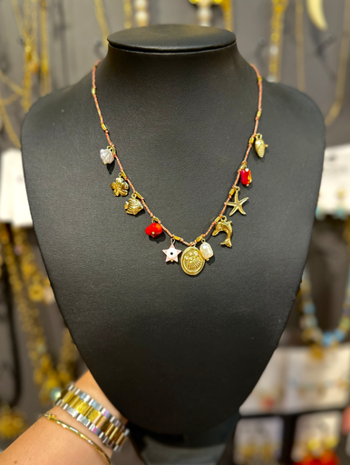 Collier cordon rouge charms 