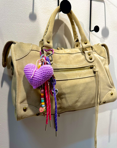 Grigri cœur mauve 