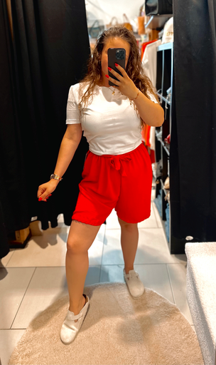 Short rouge 