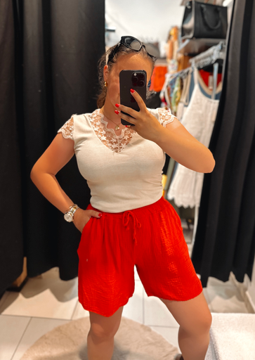 Short en gaz de coton rouge 