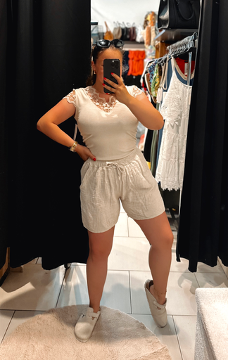 Short en gaz de coton beige 