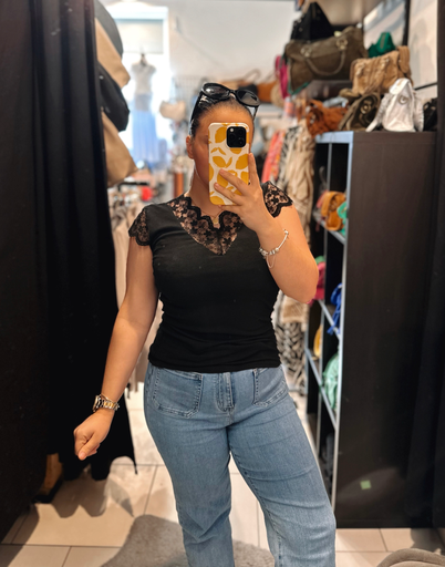 T-shirt dentelle noir