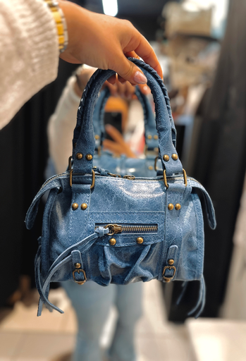 Petit sac gaga bleu jeans en cuir