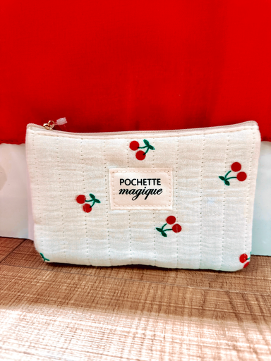 La pochette cerise
